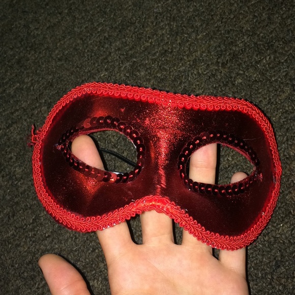 Devil Set - Picture 4 of 4